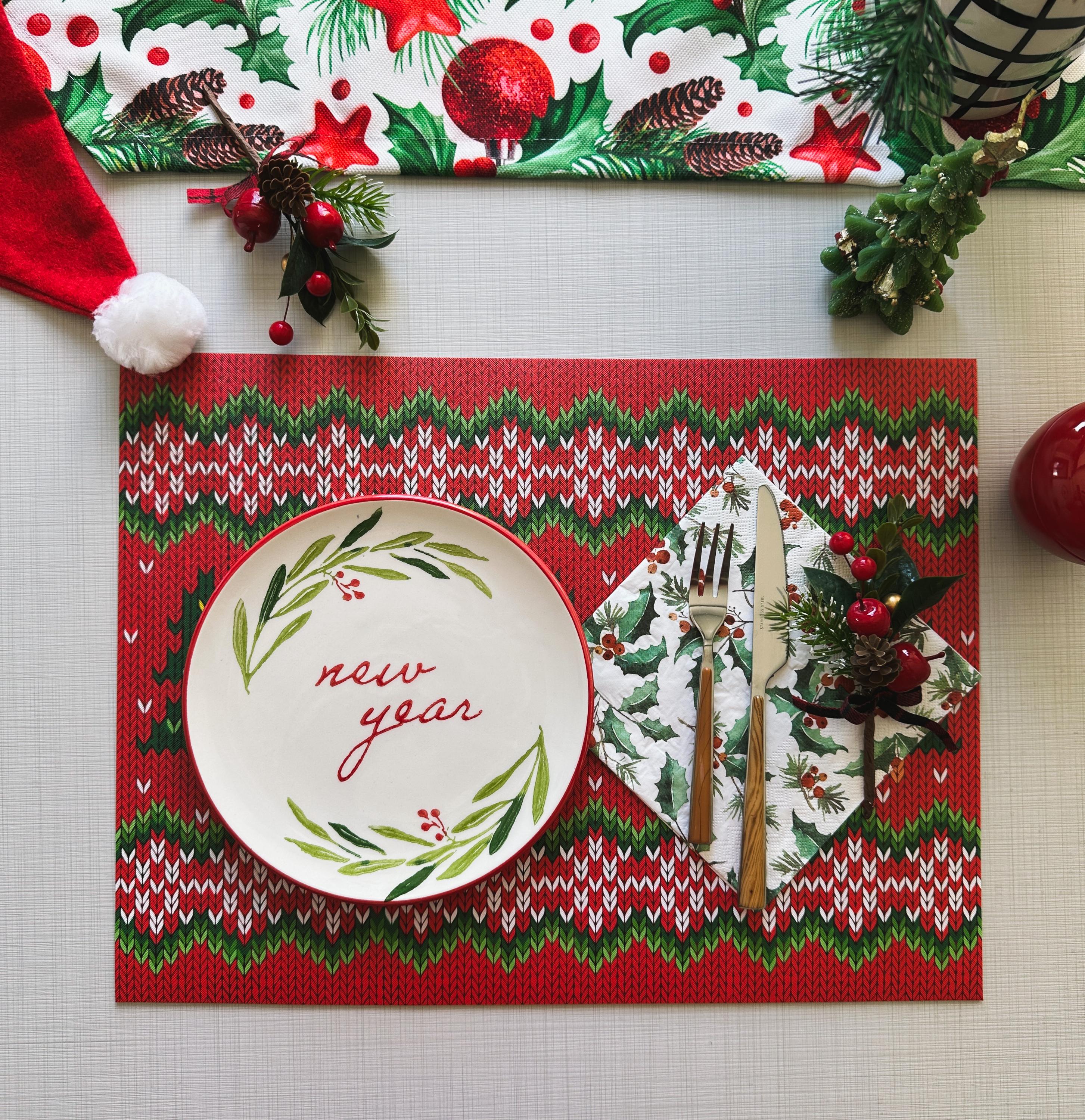Red Knit Christmas Tree Placemat: Waterproof Holiday Table Decor