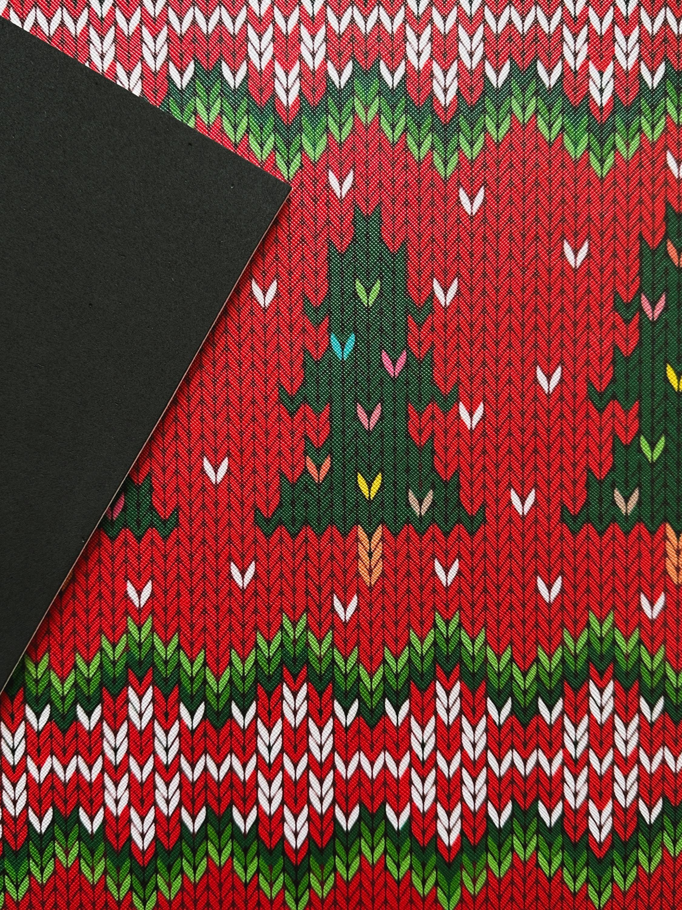 Red Knit Christmas Tree Placemat: Waterproof Holiday Table Decor