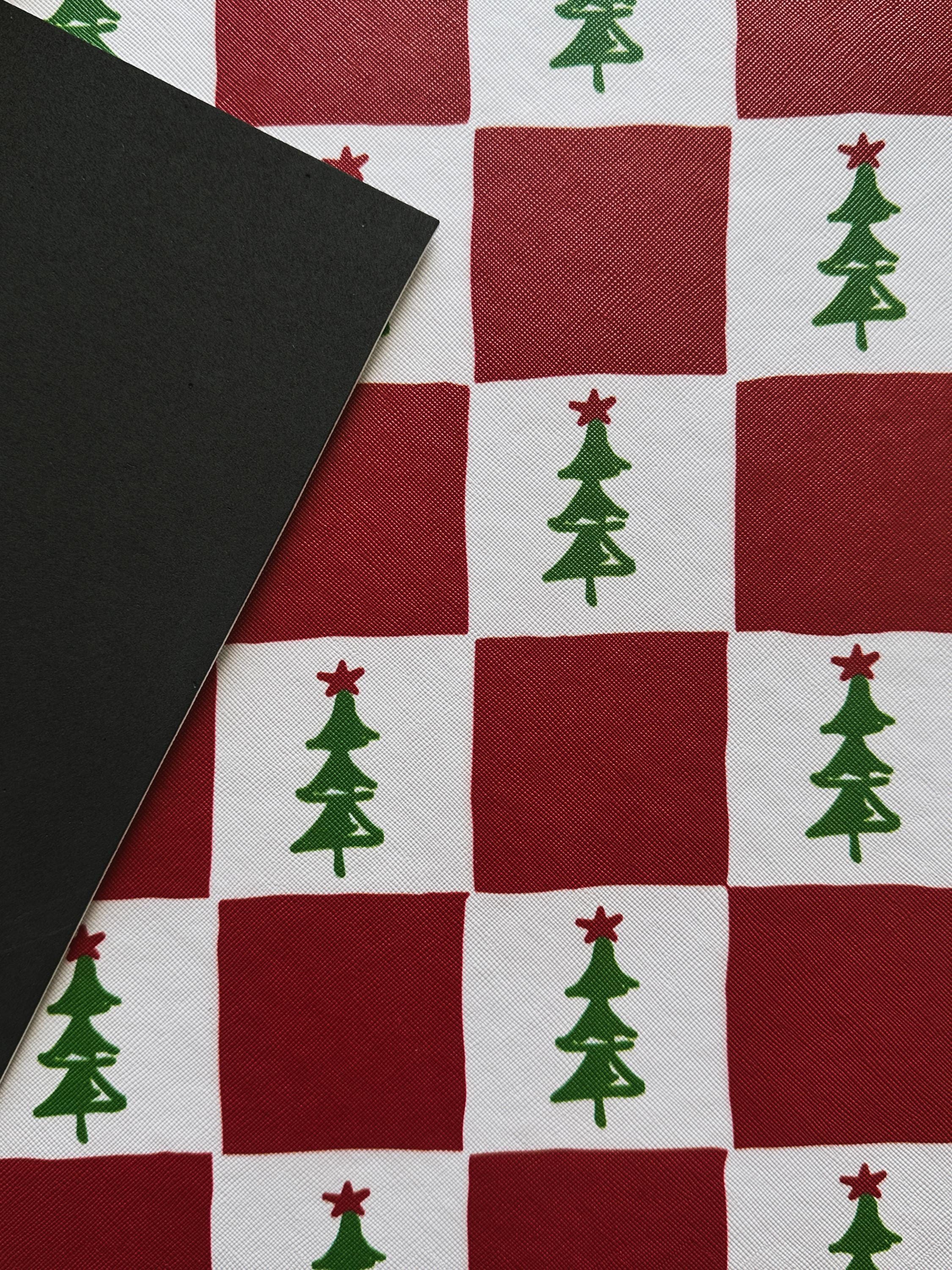 Checkered Christmas Tree Placemat: Waterproof PU Leather Holiday Decor